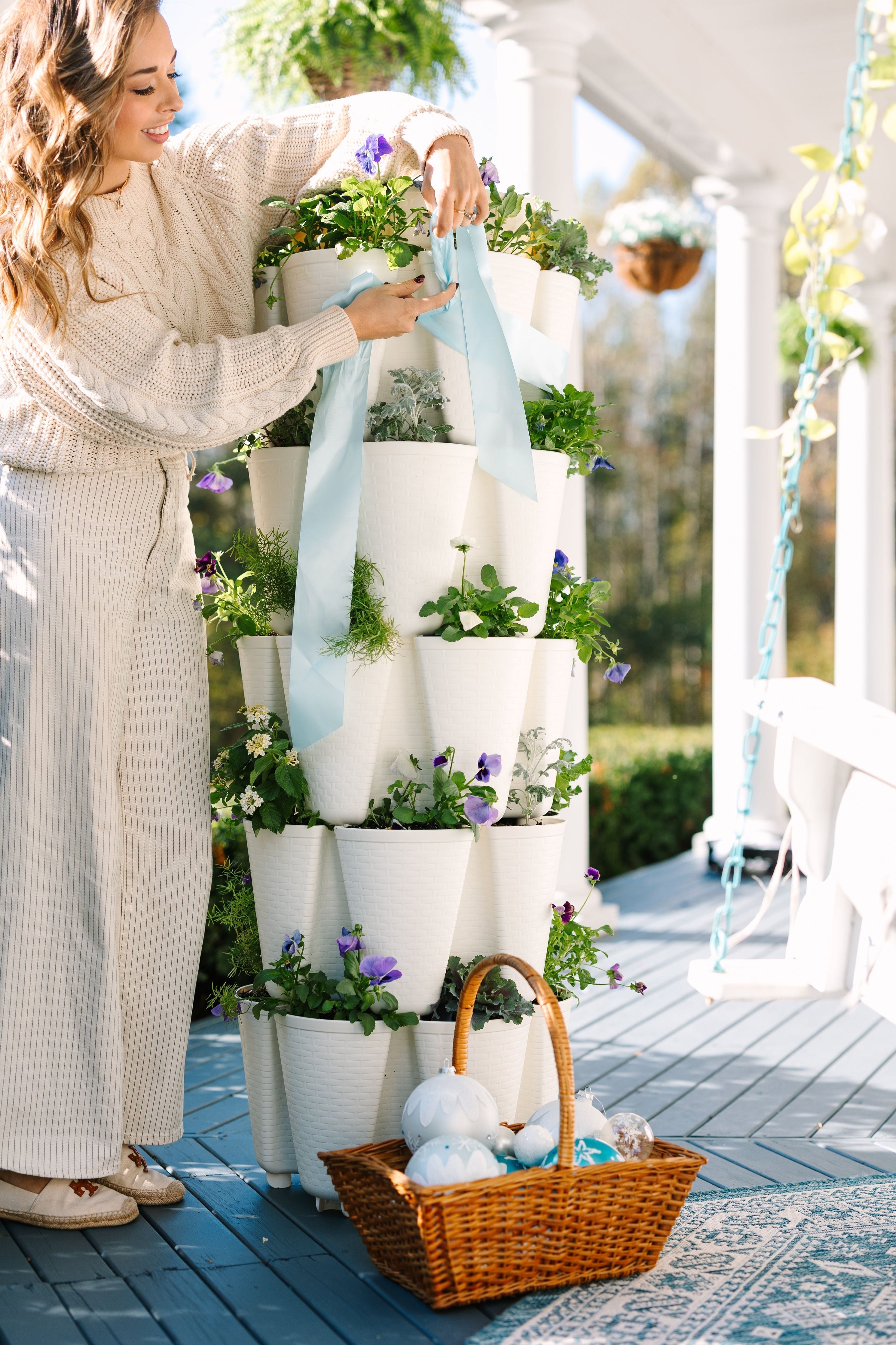 5 Tier GreenStalk Original Vertical Planter | Snow (Basket Weave Texture) 